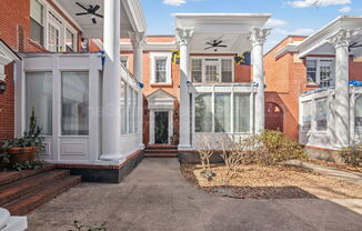 872 BRIARCLIFF RD NE