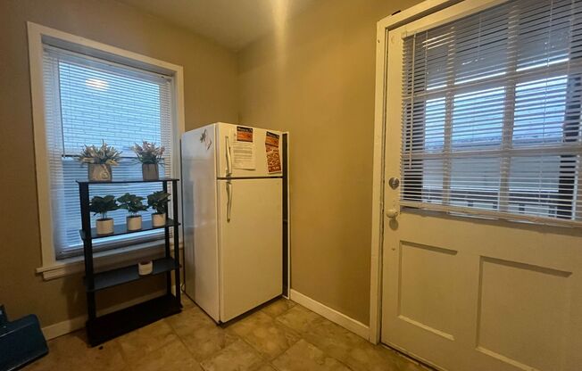 1 bed, 1 bath, 500 sqft, $926, Unit 4