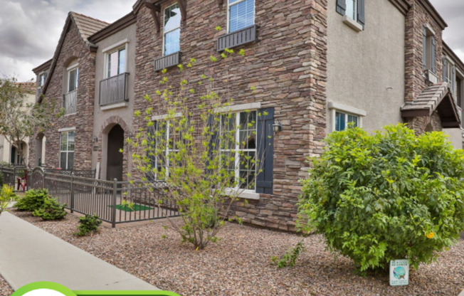 3 bed/2.5 bath Condo in Gilbert’s Lofts in Power Ranch