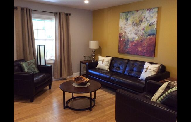 Charming 4BR House in Littleton