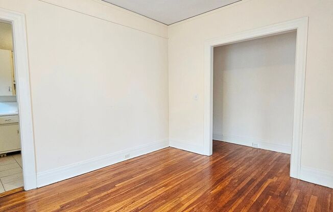 2 beds, 2 baths, 775 sqft, $1,875, Unit 211