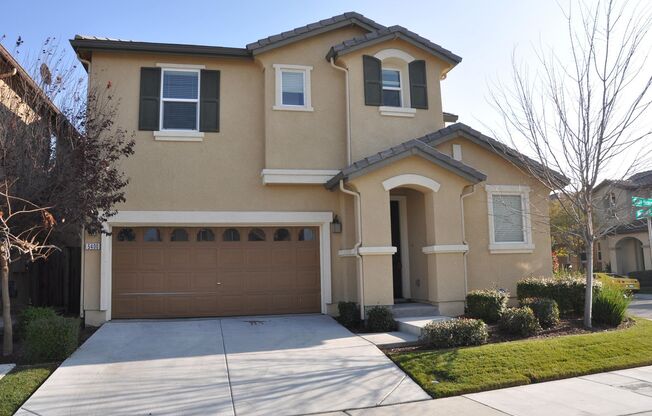 Beautiful North Natomas 3 bed 2 bath plus large LOFT!