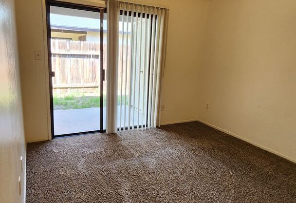 7004 N Half Moon #C -Apartment