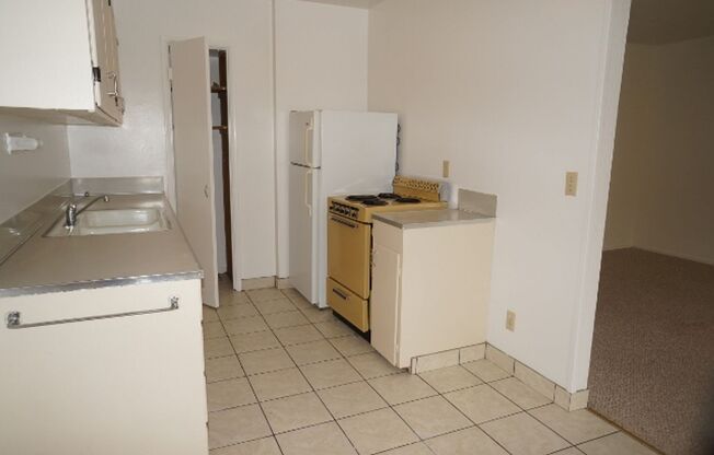 1 bed, 1 bath, $2,075, Unit 46