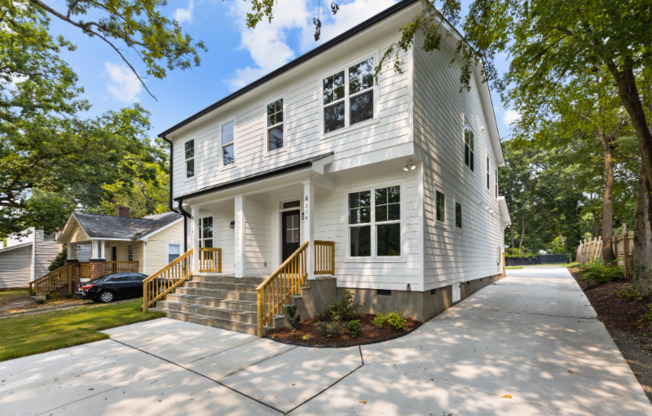 214 N GUTHRIE