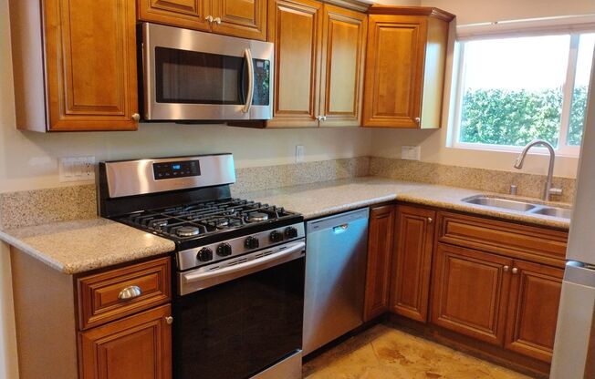 Like new 4 BR/3 Full Baths