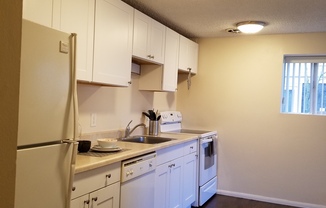 3 beds, 1 bath, 1,288 sqft, $2,850, Unit 1946 1/2