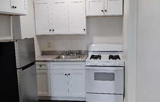 323 LEHMAN ST