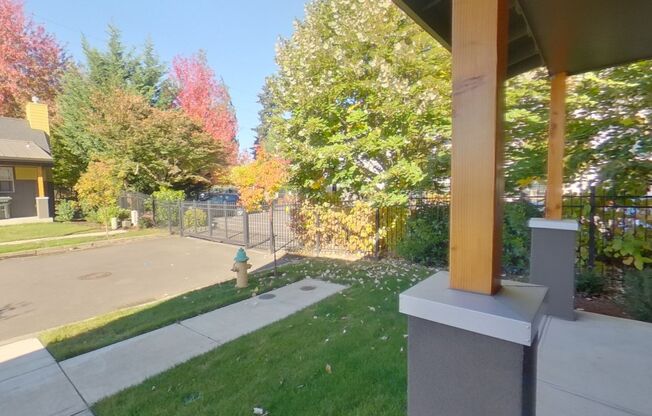 Beautiful 3Bed/2.5Bath Duplex Near Autzen Stadium