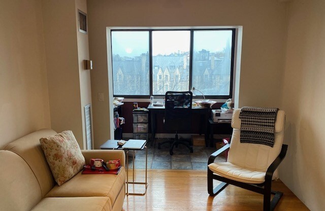 1 bed, 1 bath, 947 sqft, $3,450, Unit 711