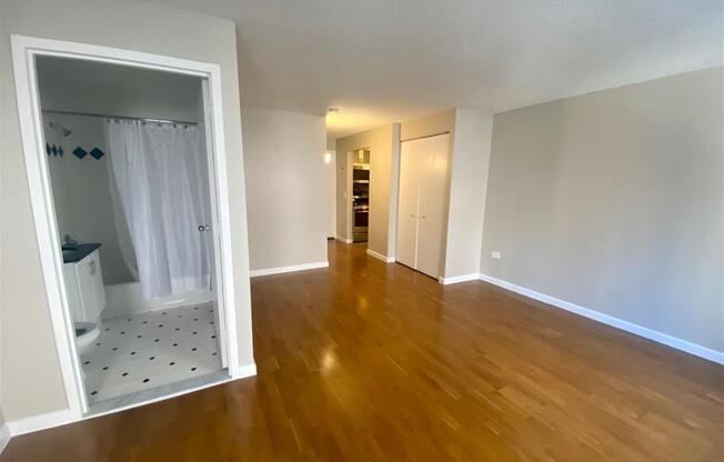 Studio, 1 bath, 464 sqft, $4,023, Unit 7L