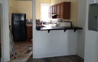 1 bed, 1 bath, $1,100, Unit 2nd Floor