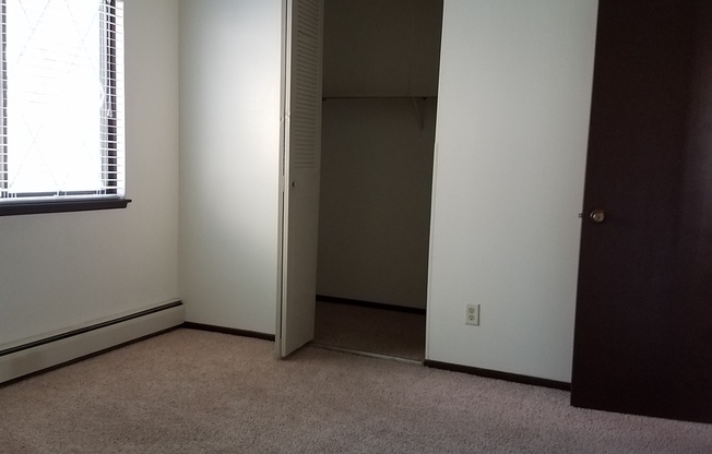 2 beds, 1 bath, 840 sqft, $925, Unit 102