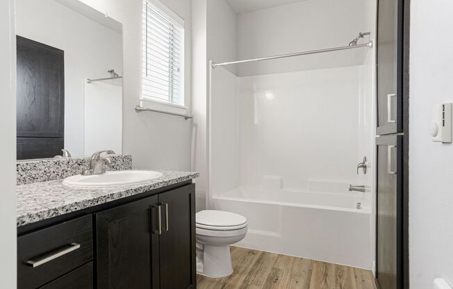 2 beds, 2 baths, 1,060 sqft, $1,495, Unit 3240-207