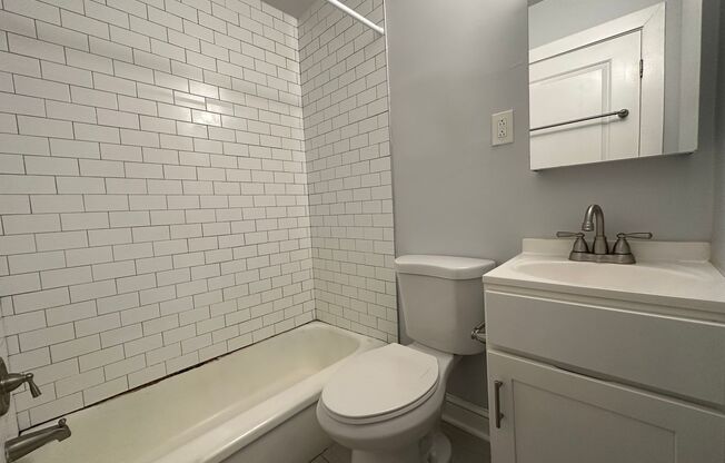 Studio, 1 bath, 525 sqft, $1,150, Unit Unit 6