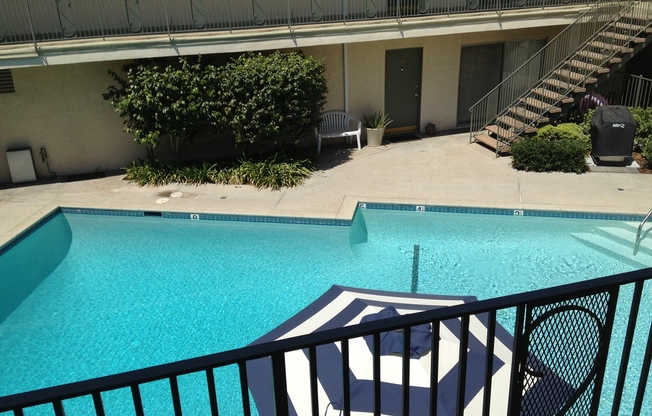 3120 West Riverside Apartments