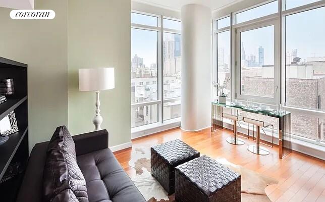 306 W 48 ST