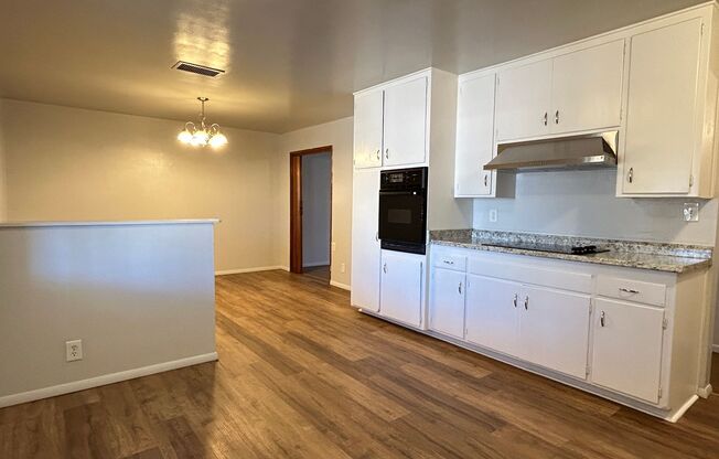 Tempe Duplex 3 Bed - 1.75 Bath