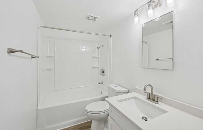 2 beds, 2 baths, 935 sqft, $1,299, Unit W206