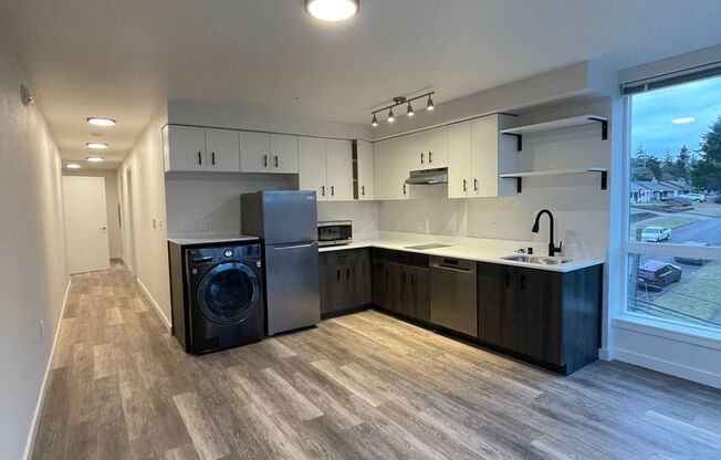 2 beds, 2 baths, 670 sqft, $2,300, Unit 302 ADA