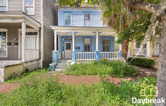 112 E Anderson