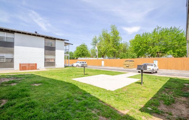 2 beds, 1 bath, 876 sqft, $995, Unit 204