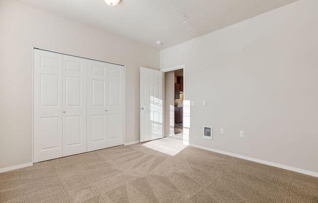 1 bed, 1 bath, 704 sqft, $1,300, Unit 1326-202