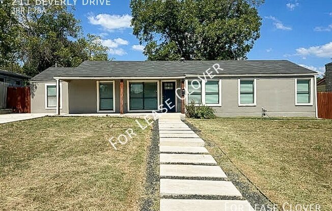 211 BEVERLY DR