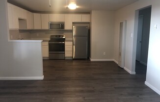 2 beds, 1 bath, $1,325, Unit 1395Stardust-7