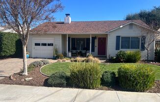 Beautiful 3 bed 2 bath home in Mountain View.