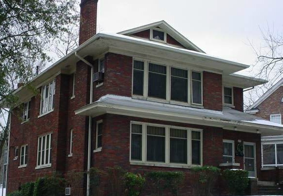 204 E Markham Ave Apt 4 - One Month Rent Free!!