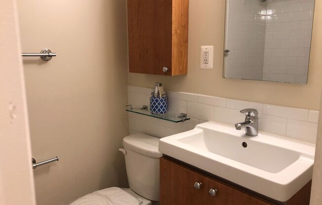 Studio, 1 bath, 460 sqft, $2,200, Unit 0116