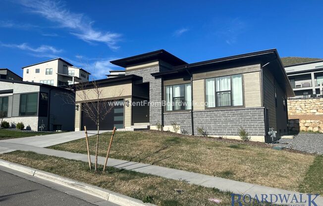 SPECTACULAR 3 Bed in Lehi!