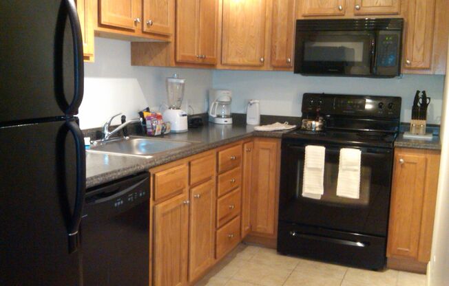 Dunns Bridge Apartments - Two Bed, Two Bath with Washer/Dryer in Unit