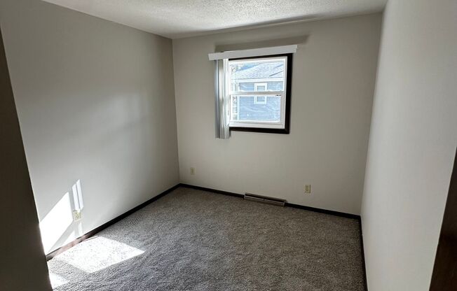 2820-2822 Beverly Hills Dr