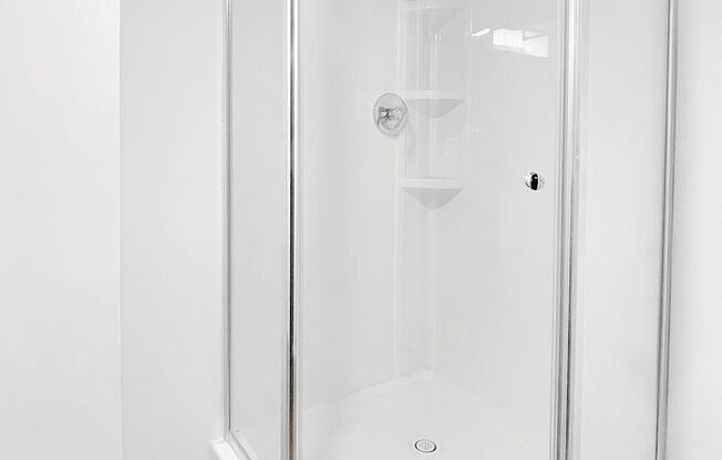 Studio, 1 bath, 345 sqft, $895, Unit 15