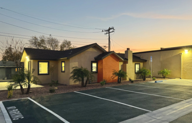 7893 SIERRA AVE