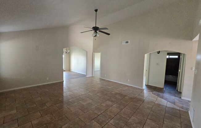 4 beds, 2 baths, $1,695