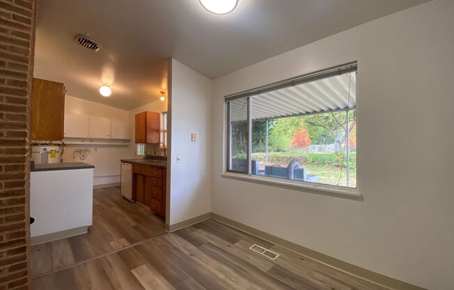 Des Moines Rambler w/ Large yard