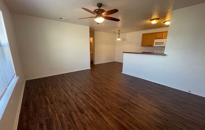 3 beds, 2 baths, 1,100 sqft, $1,495, Unit 8109