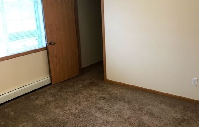 3 beds, 2 baths, 1,232 sqft, $1,375, Unit 615-113