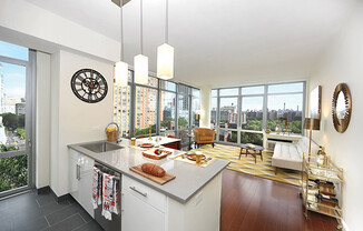 81 Fleet Pl.