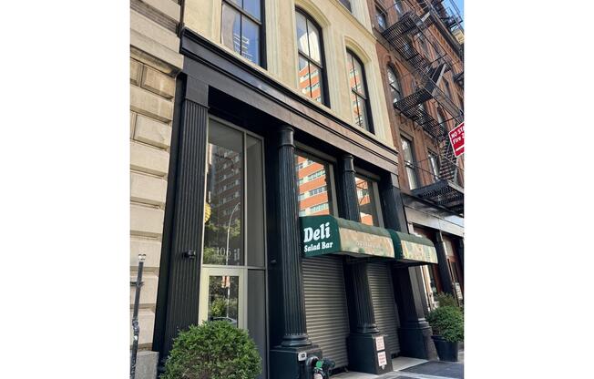 106 DUANE ST
