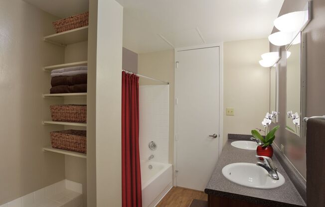 Studio, 1 bath, 332 sqft, $3,542, Unit 1-2M