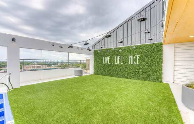 Turf at Iris Luxury Apartments, Memphis