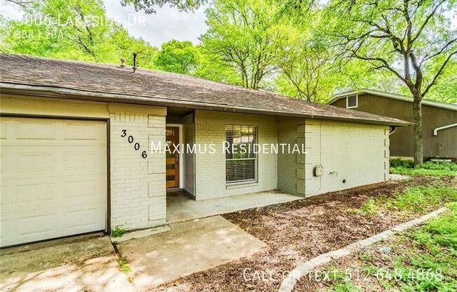 3006 LAKESIDE DR