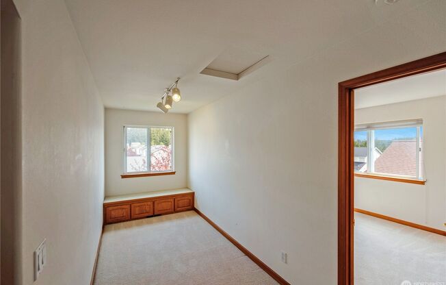 170 NW 13th Ct