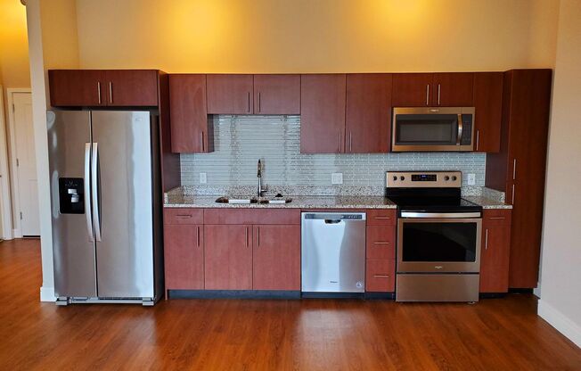 1 bed, 1 bath, 881 sqft, $1,725, Unit 401