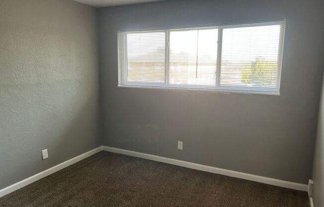 2 beds, 1 bath, 750 sqft, $1,095, Unit B10 1011 16