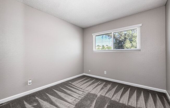 3 beds, 1.5 baths, $2,995, Unit 12